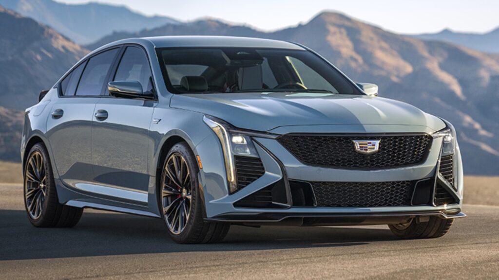 Cadillac CT5 2026: 668 HP V-Series y Conducción Manos Libres de Nueva Generación